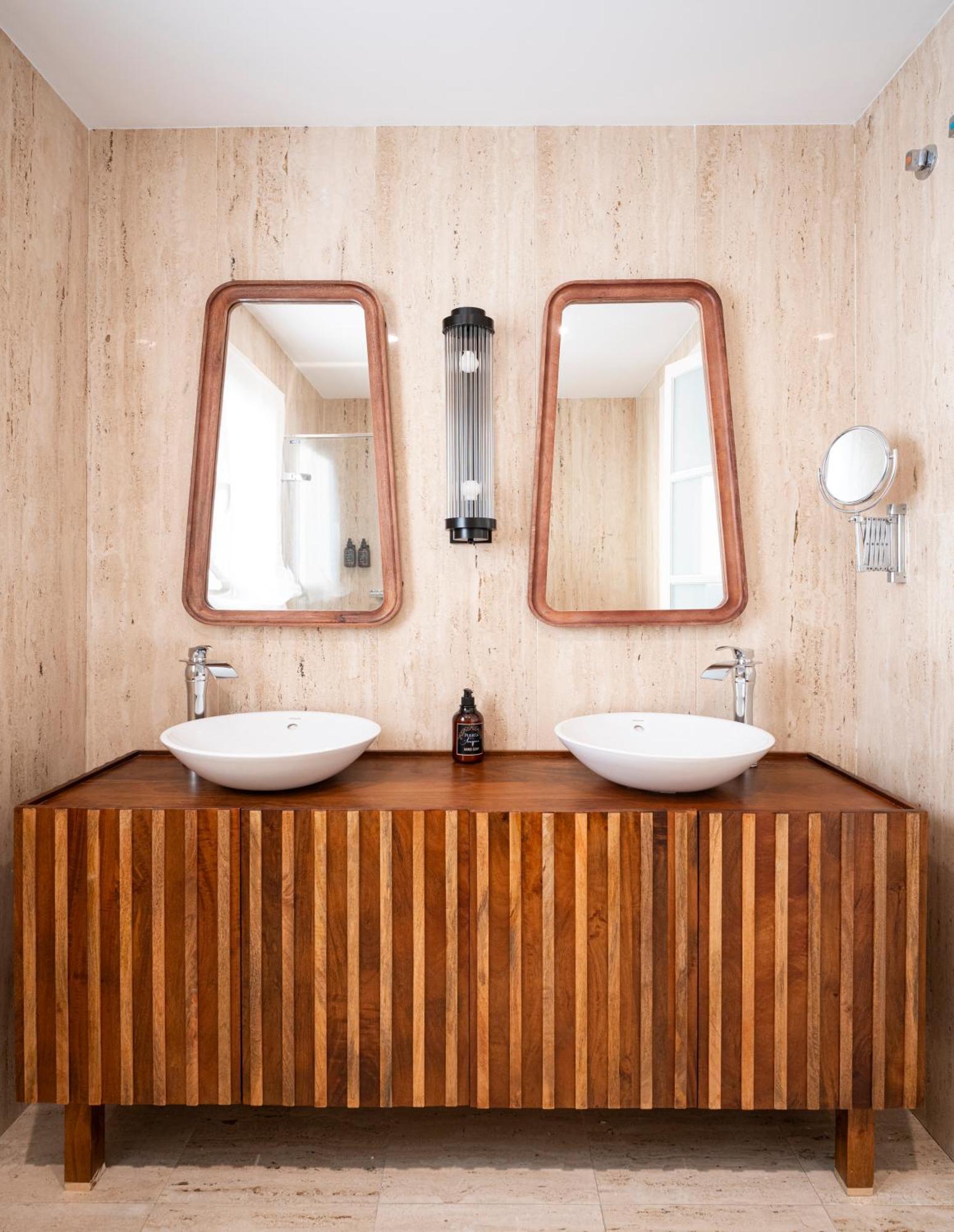 Puerta De La Axarquia Boutique Hotel